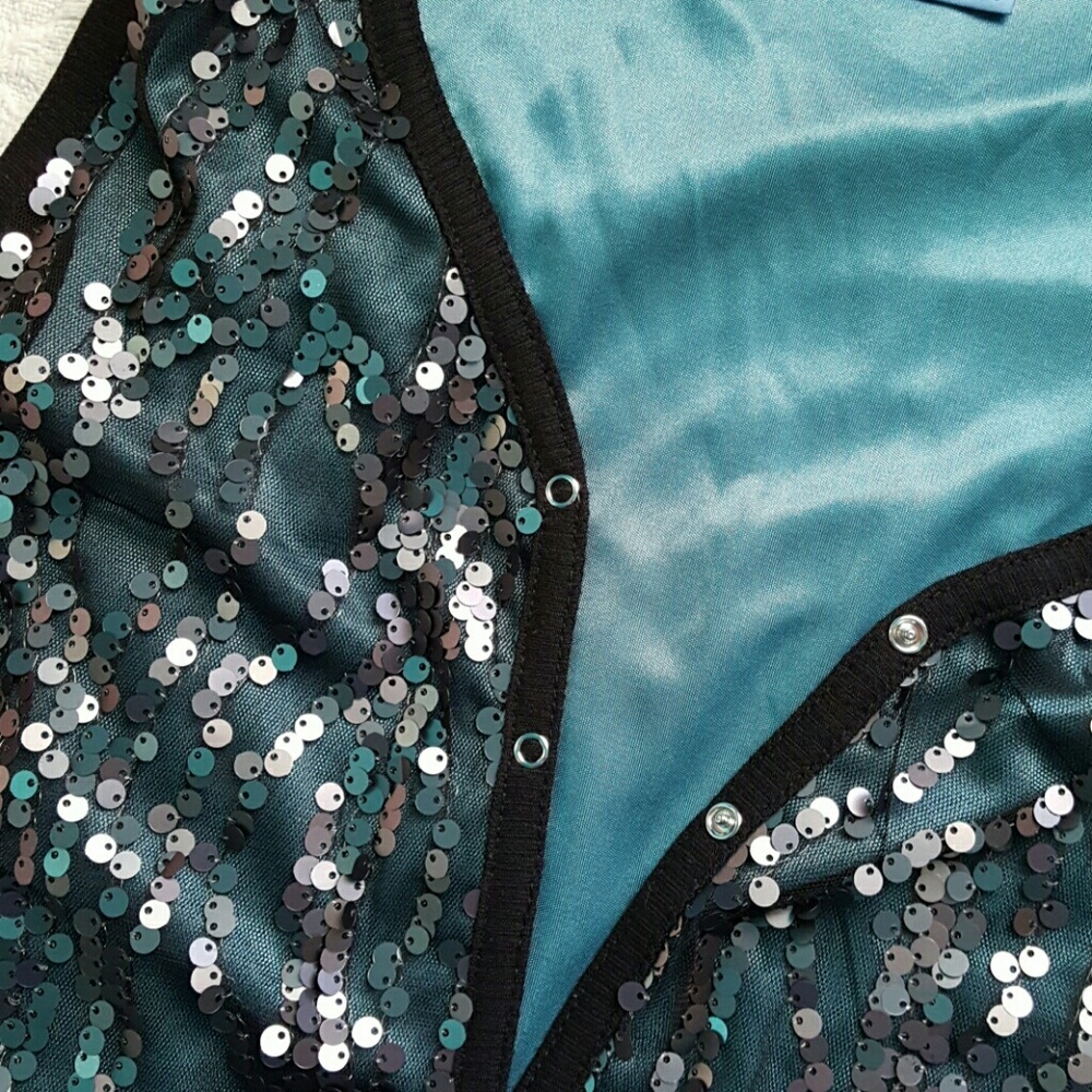 Sparkly Vera Wang Dress - Picture 4 of 4